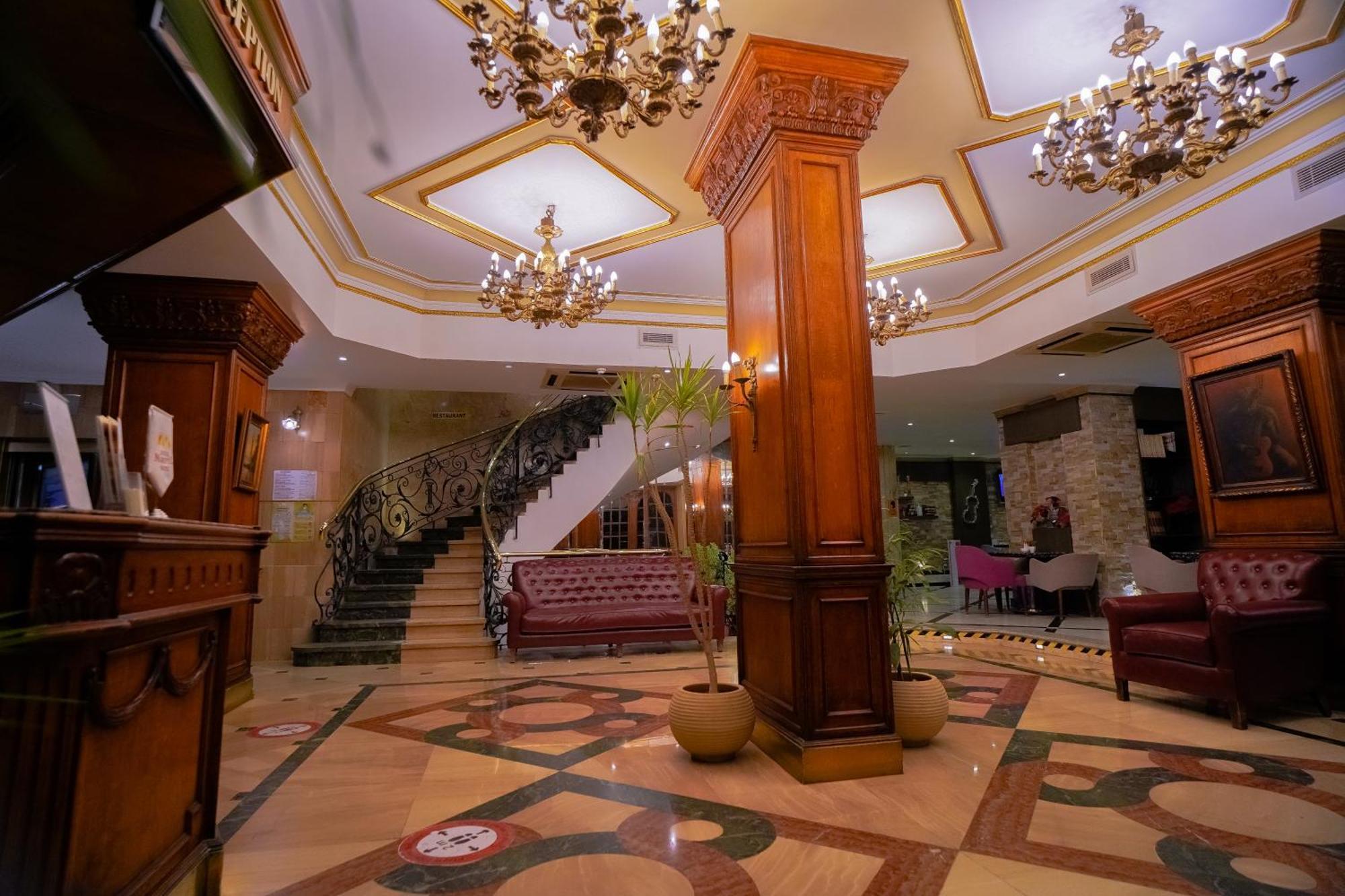 Hotel Royal Marshal カイロ エクステリア 写真